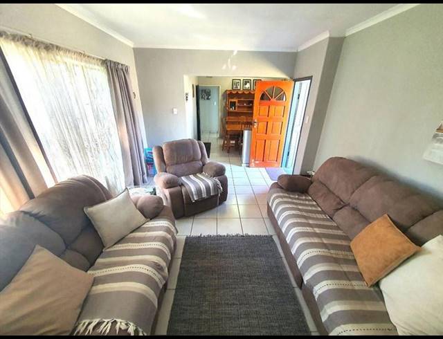3 BEDROOM HOUSE FOR SALE IN PARKRAND